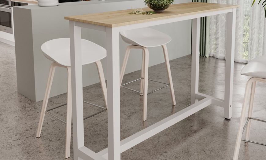 Image 9: Mesa alta, práctica y estética para espacios pequeños