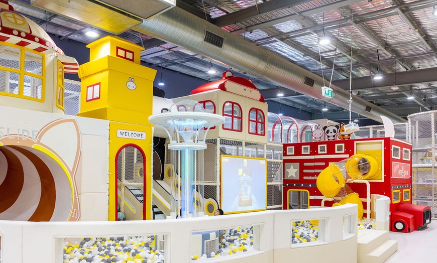 Image 2: Amigos Fun + Feast Deal for One, Two, Four or Six