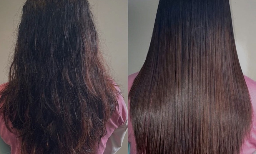 Image 2: Transform w/ Hair Smoothing Treatment For Short, Medium or Long Hair 