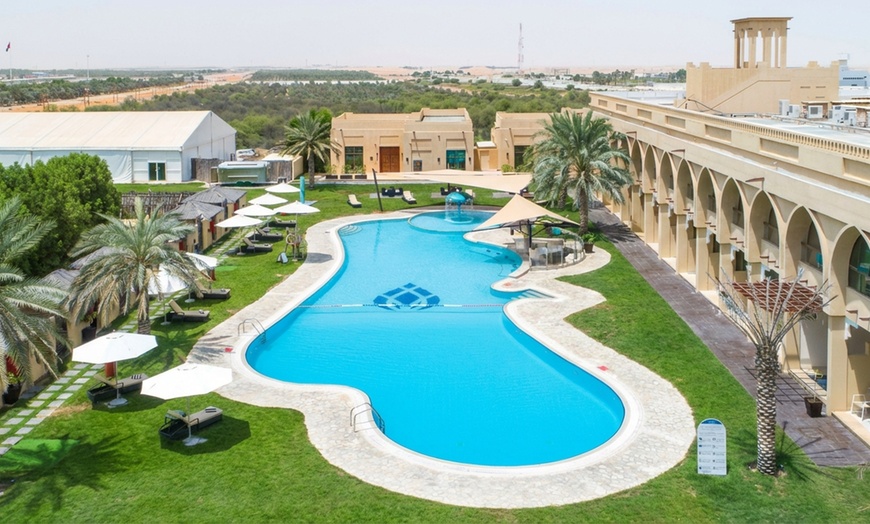 Image 3: Abu Dhabi: 1- or 2-Night 4* Stay with Iftar & Suhour