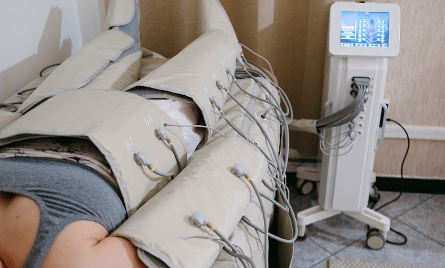 Image 4: 3 o 6 sesiones de tratamientos reductores o reafirmantes 