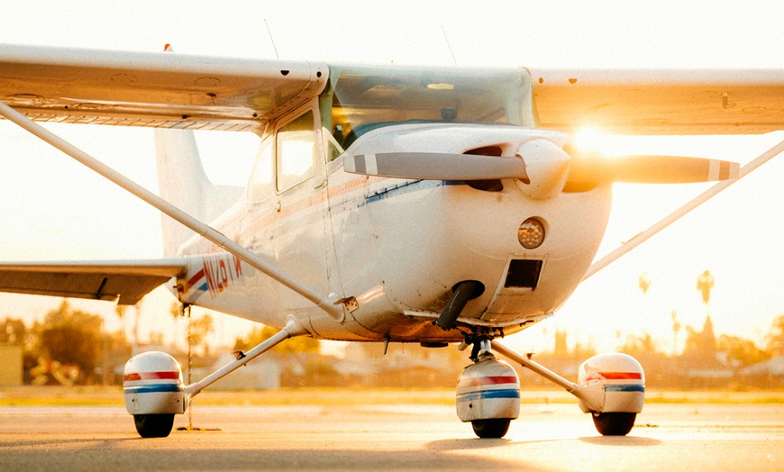 Image 7: 30 Minute or 1 Hour Takeoffs, Landings & Maneuvers