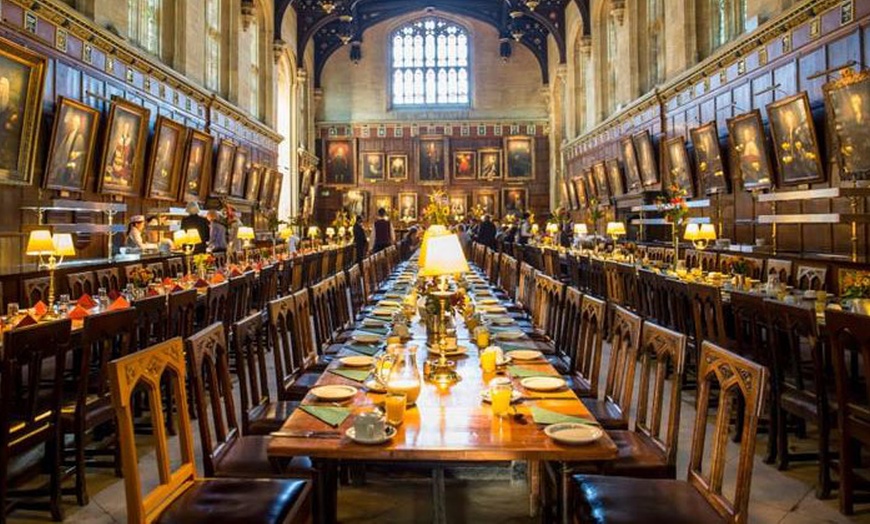 Image 5: Explore Oxford & Cambridge: A Family-Friendly Bus Tour