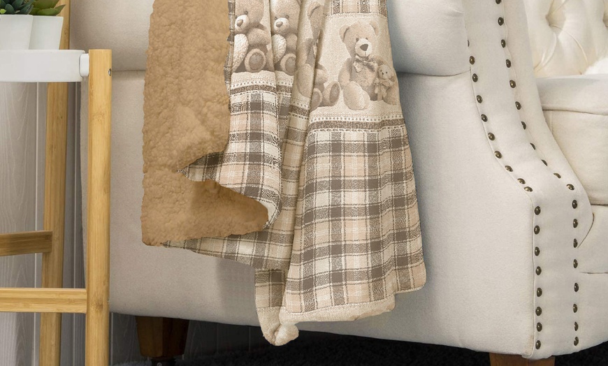 Image 12: Couverture plaid double face sherpa et microfibre