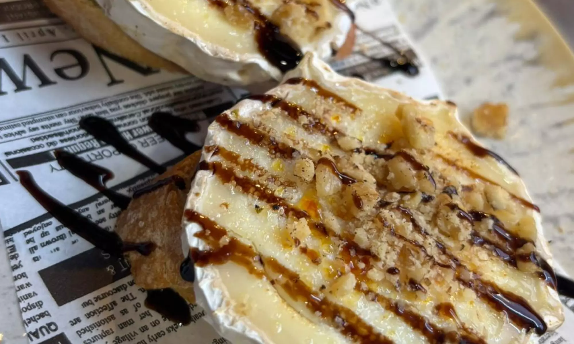 Menú de brunch para 2 o 4 con bebida fría y caliente, tosta y postre