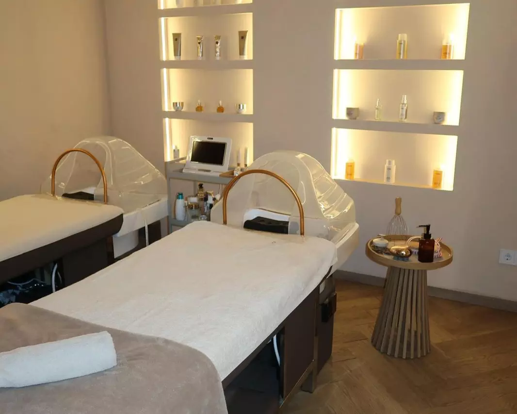 Exklusives Verwöhnpaket: Schönheit, Entspannung & Sektgenuss 1-2 Pers.