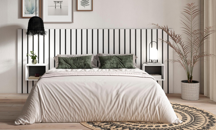 Image 18: Tête de lit en bois