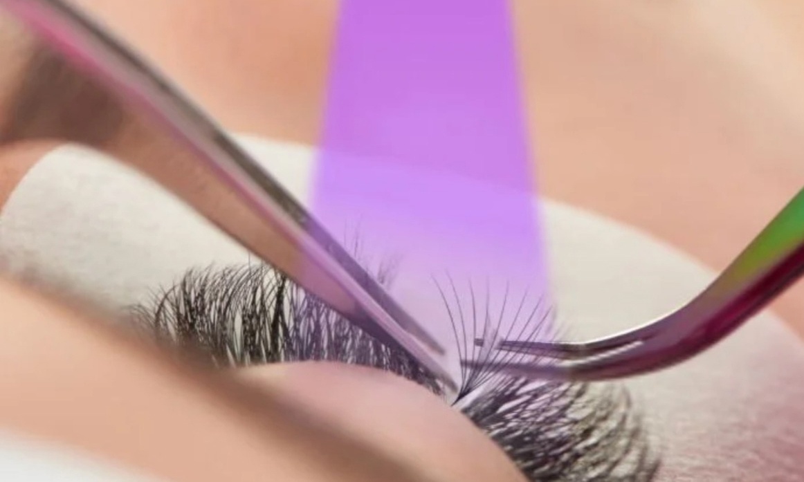 Get 'LED' Volume Extensions Full Set for Lush Lashes