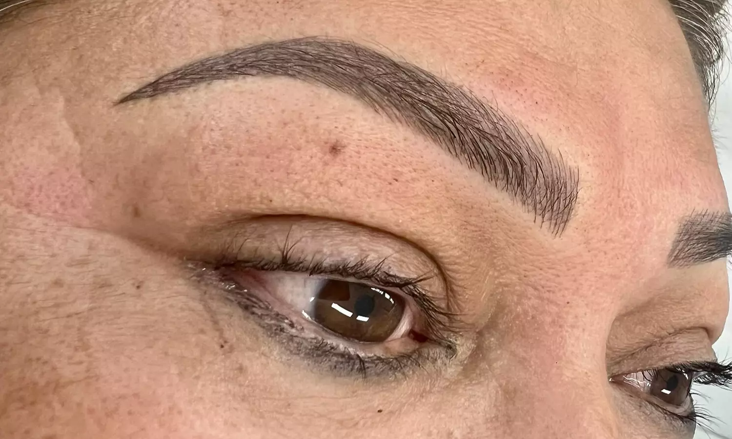 Achieve Stunning Brows with a 3D Microblading Session