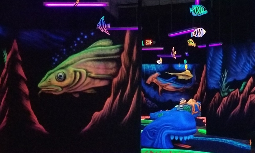 Image 3: 12 Holes of Glow in the Dark Mini Golf with 3D Artwork!