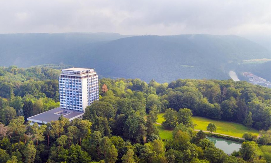 Image 1: Bei Koblenz: Superior-Doppelzimmer mit Halbpension