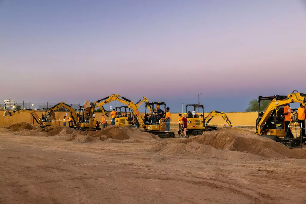 The Desert Fall Festival (September 26 - November 1)