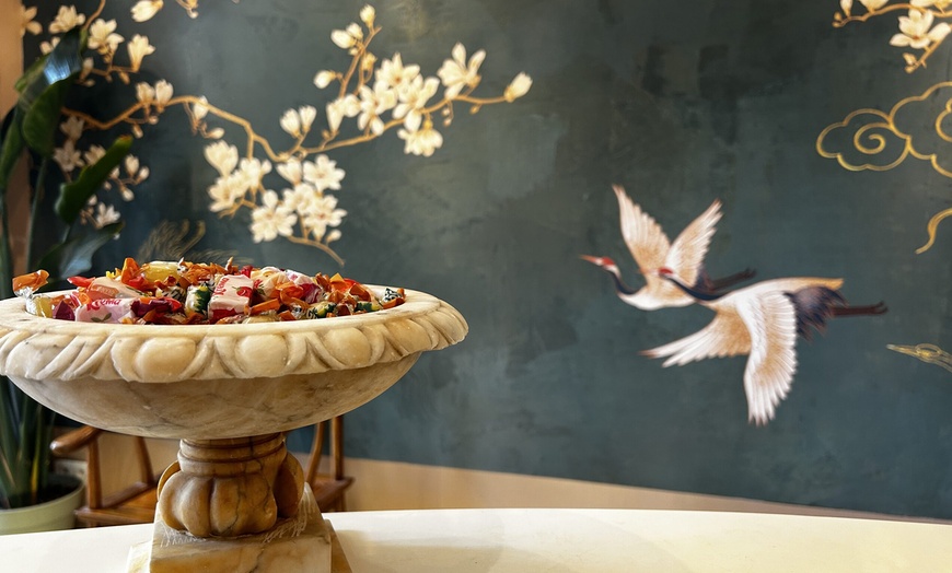 Image 3: Massage du visage Gua Sha avec MTC Wellness Paris 5ème