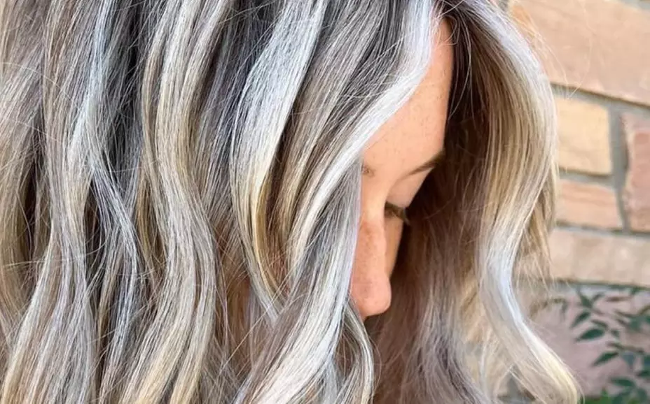 Women's Haircut & Style with Deep Conditioning with Optional Balayage