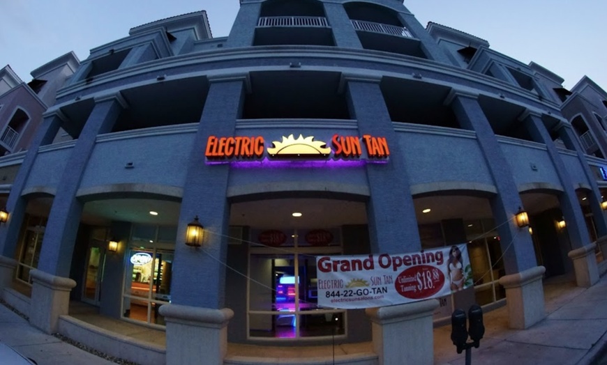 Image 7: Choose from "The Grand Tour" Tanning Bed or VersaSpa Spray Tan