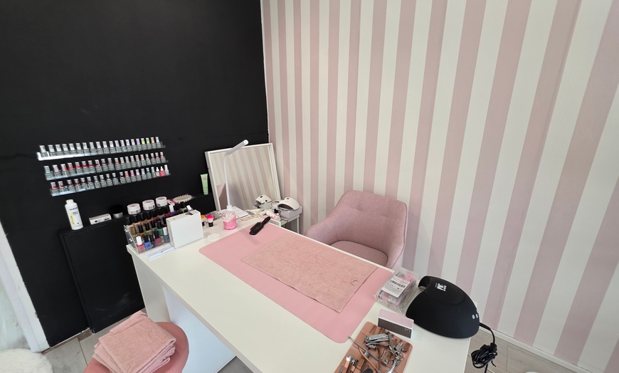 Image 2: Manicure en pedicure: jouw shortcut naar frisse en verzorgde look