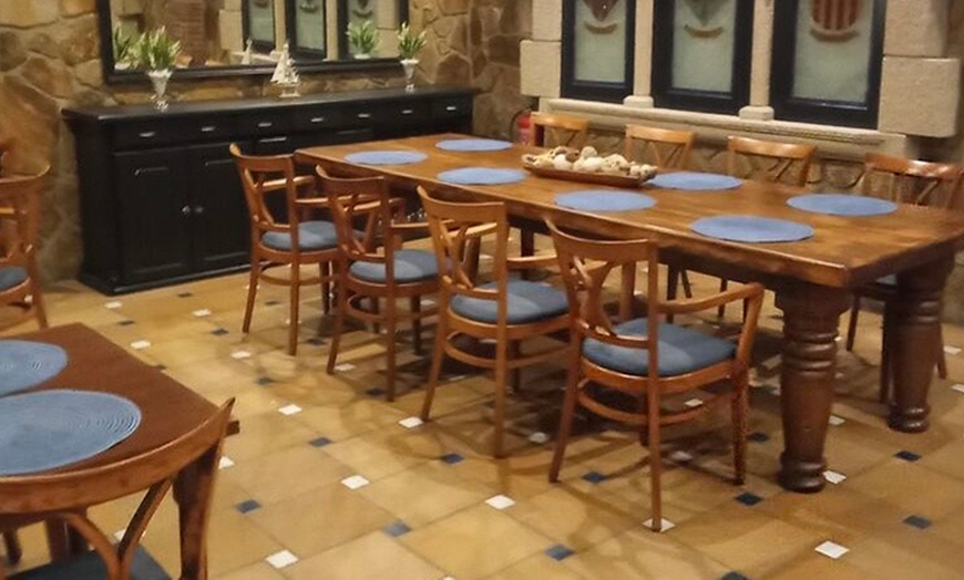 Image 3: Sabor y mar: menú mediterráneo clásico o prémium para 2 o 4 personas