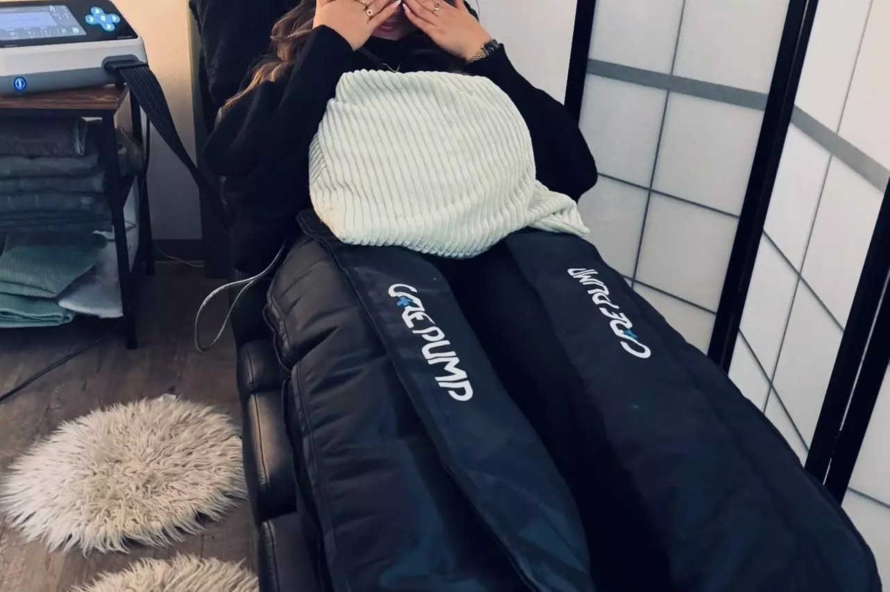 1 bis 3 maschinelle Lymphdrainagen à 30 Min. für Bauch, Beine und Po für 1 Person (bis zu 61% sparen) - Primary Image