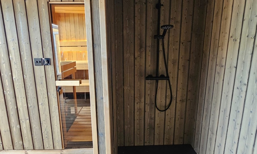 Image 9: Rejuvenate with a Sauna and Ice Bath in 60 Minutes