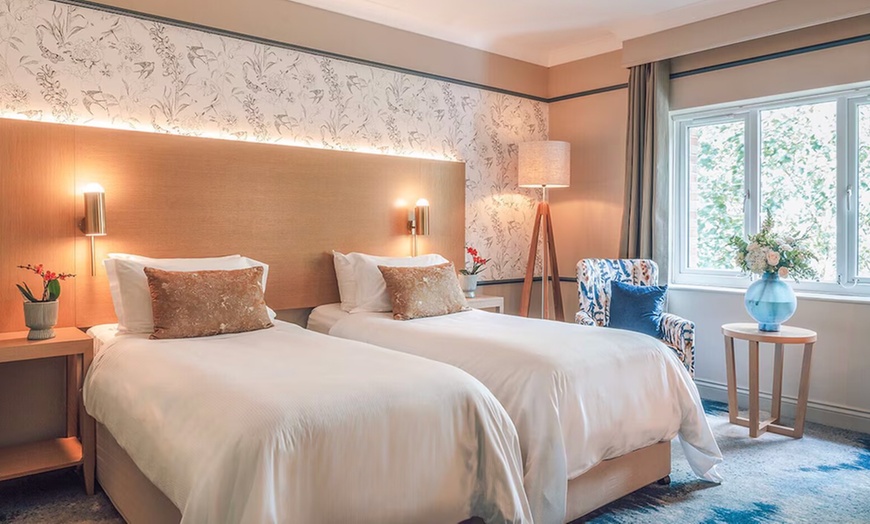 Image 15: North Warwickshire: 4* Stay with Breakfast and 3-Course Buffet Dinner