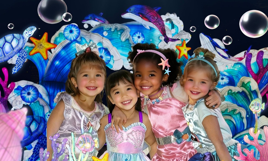 Image 4: Interactive Holiday Lights Experience at Dream Glow Festival