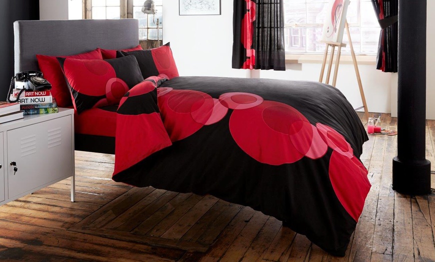 Image 21: Clearance Duvet Sets