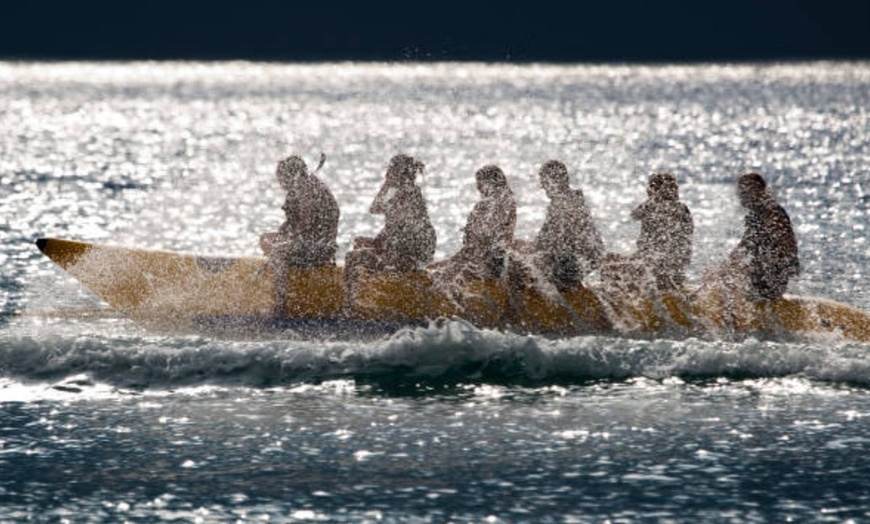 Image 4: ¡Al agua patos! Experiencia en banana boat para 1 o 2 personas 