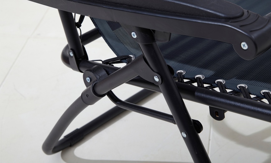 Image 6: Neo Folding Zero Gravity Garden Chairs and Table Set