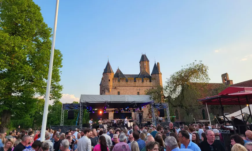 Image 9: Muziek, decor en gezelligheid: Music by Knight 2025 op 30 en/of 31 mei