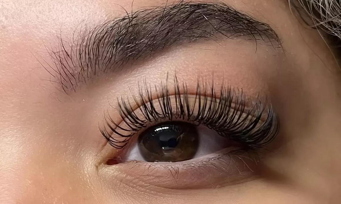 Lash Extension Full Sets – Classic, Hybrid & Volume Options at Chloe Face And Lash (Up to 40% Off) - Second Medium