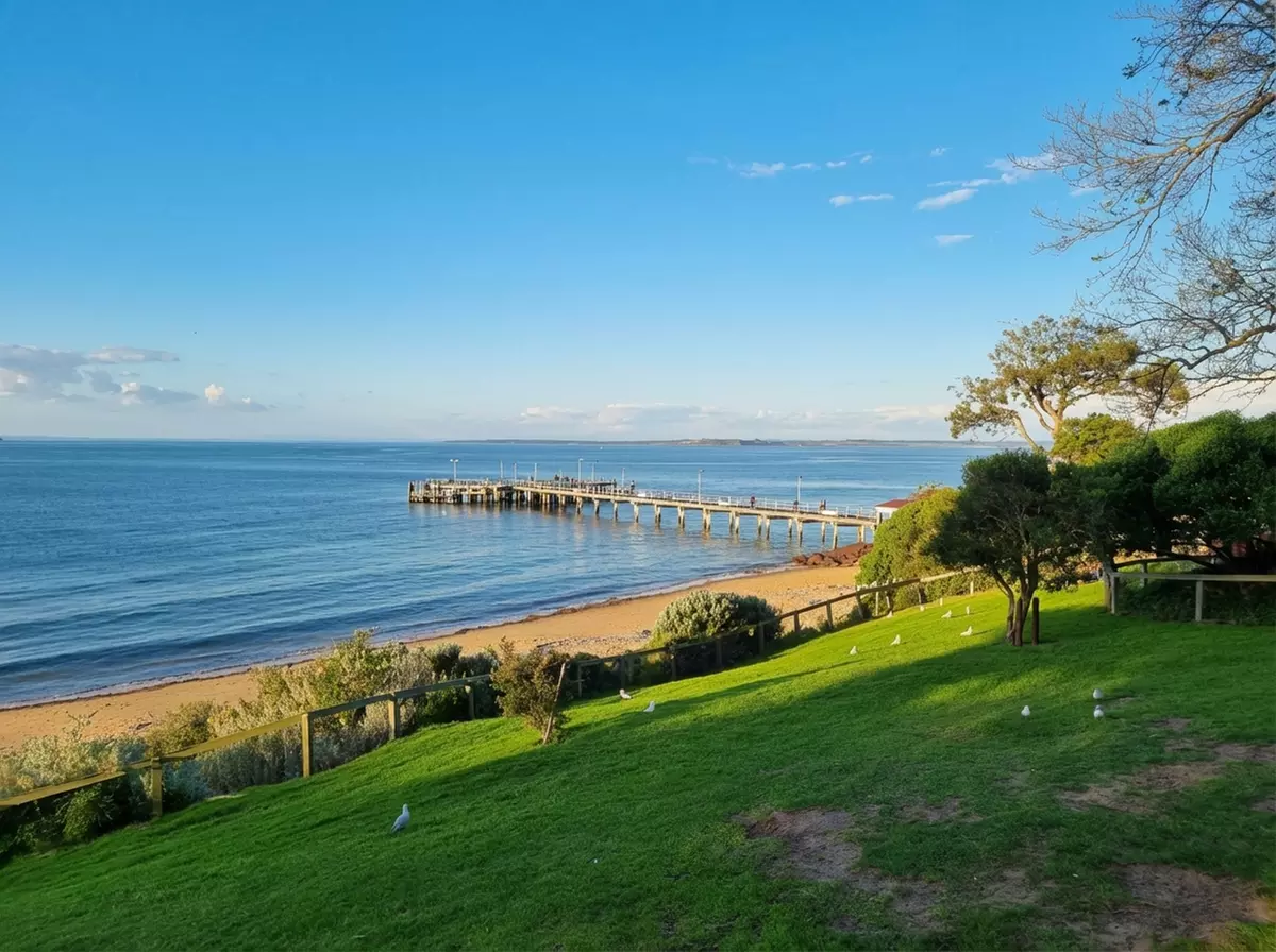 Phillip Island: Deluxe 2 or 3 Bedroom Cabin with Wine and LCO at Kaloha Holiday Resort - Primary Image