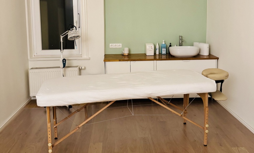 Image 2: 30 Min. Massage nach Wahl oder 60 Min. Ganzkörpermassage für 1 Person