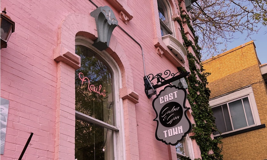 Image 9: Eyelash lift and tint services for darker, voluminous lashes