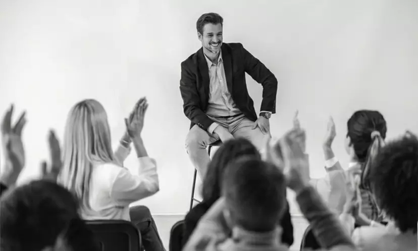 Taller grupal de acting para fortalecer habilidades de comunicación