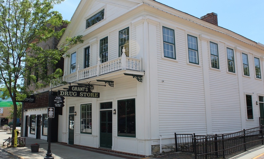 Image 5: Explore Mark Twain's Childhood Home with Various Pass Options