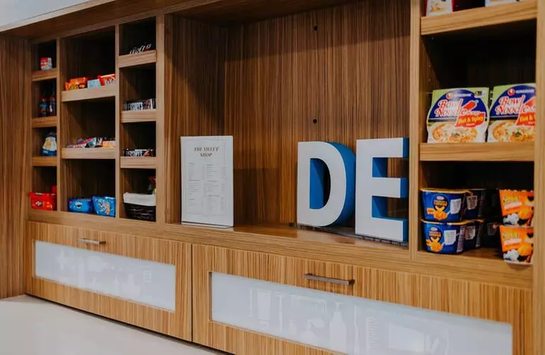 Modern comfort with breakfast and easy coastal access