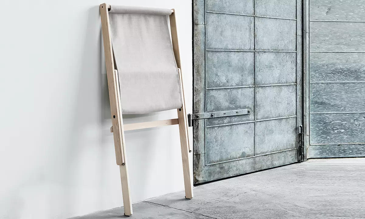 Karup Lounge-Stuhl „Boogie“ in Buche Natur, Schwarz oder Weiß mit Matratze in der Farbe nach Wahl - Primary Image