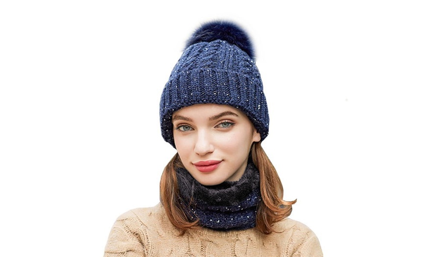 Image 5: Ensemble bonnet en tricot et un chauffe-cou assortis