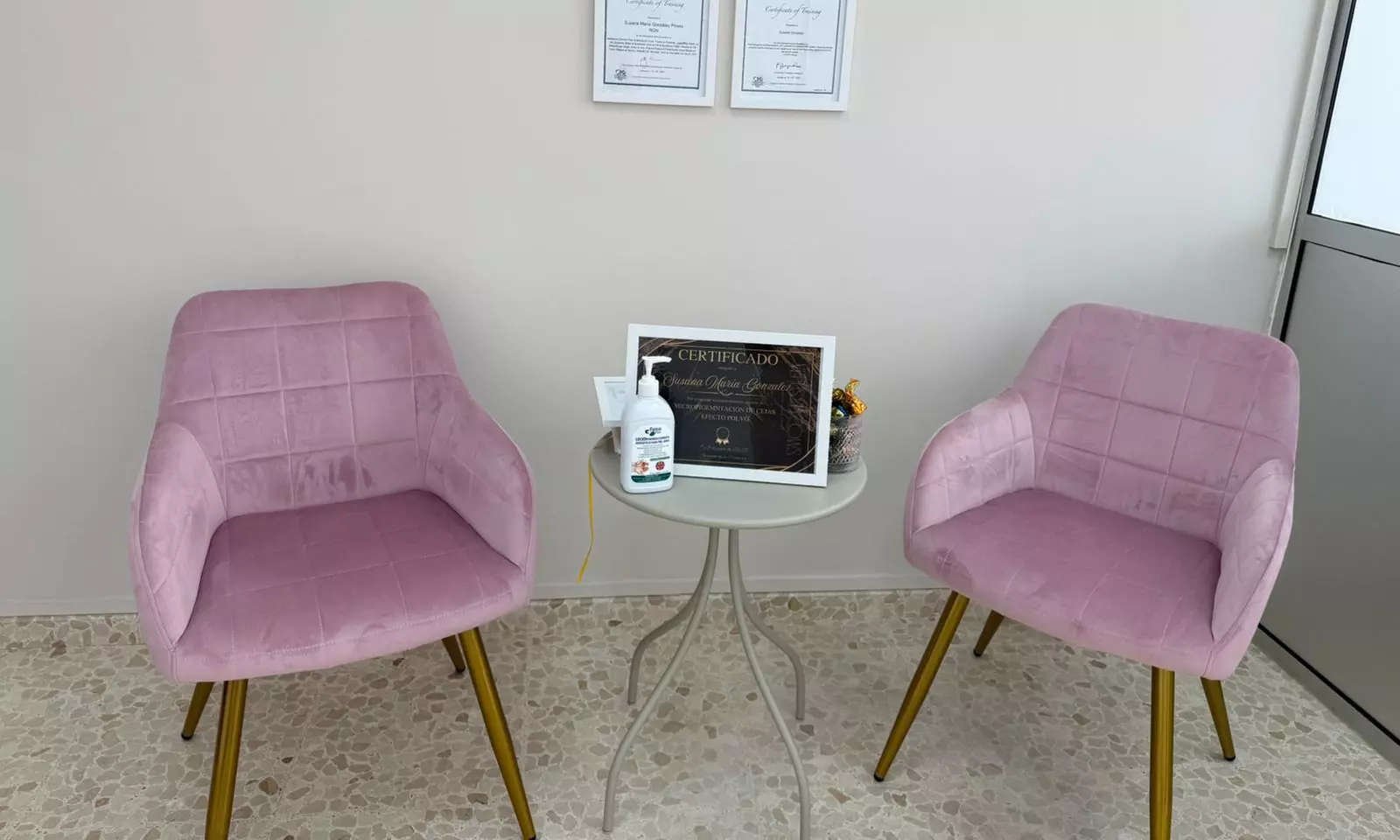 1 o 2 sesiones de tratamiento facial meso BB-Glow a elegir con Dermapen para 1 persona, ahorra hasta un 60% - Second Medium