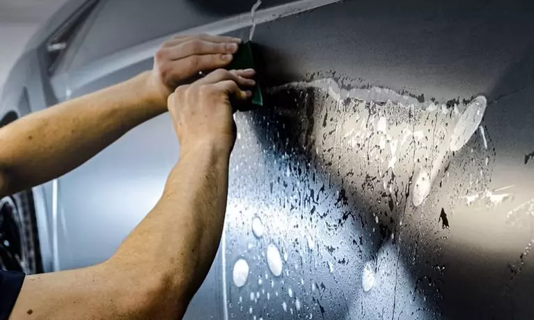 Film de protection pour voiture (comprenant plusieurs pièces) au choix