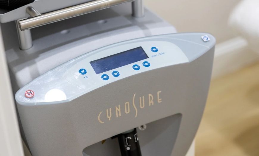 Image 4: 6 Laser Hair Removal Sessions on Small, Medium, Large or XS Large Area