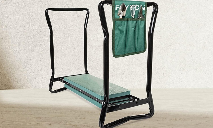 Image 2: Alivio 2-in-1 Lightweight Folding Gardening Kneeler and Seat