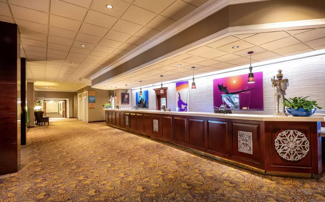 Special Rates: One half mile away from Disneyland!