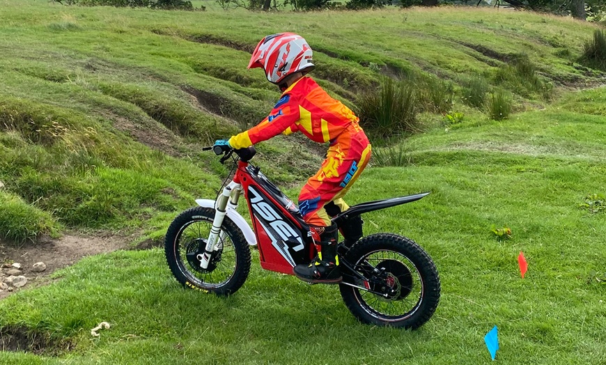 Image 9: Kids' Motorbike 2 Hour Session with T-Shirt Included