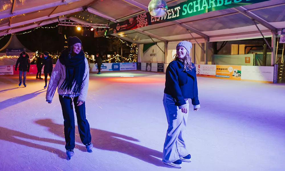 XMAS-Special: 2 Std. Schlittschuhlaufen für 2 Erwachsene & 2 Kinder