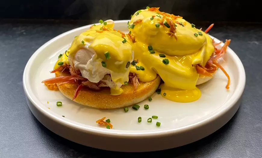 Image 5: Brunch for 1, 2, 3 or 4 with a Hot Drink & Juice
