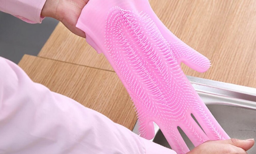 Image 2: Silicone Dish Washing Gloves
