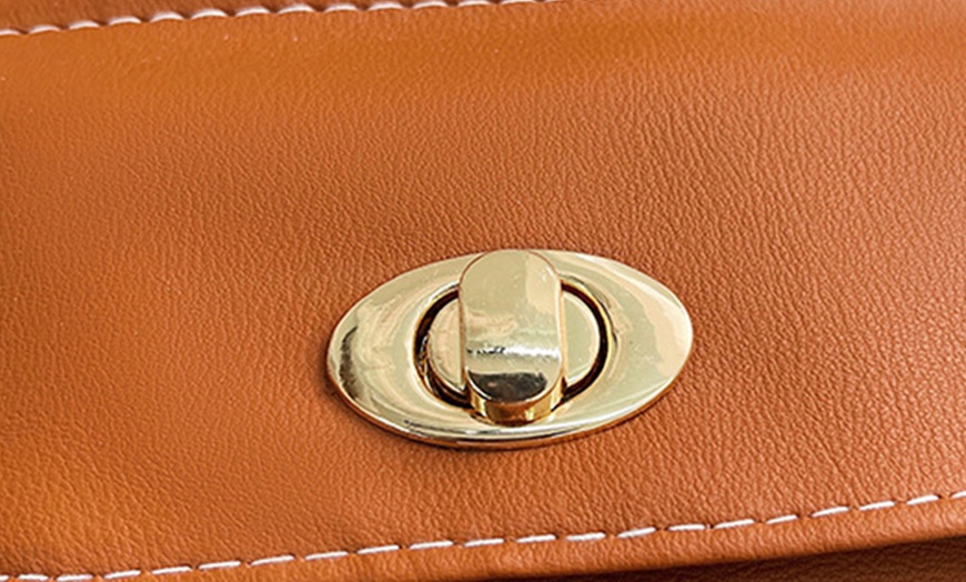 Image 7: Women's Vintage Style Crossbody Shoulder Bag