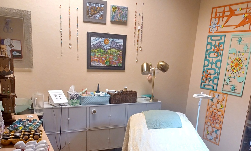 Image 2: Enjoy Custom Facial, Dermaplaning, Including Bodywrap Option