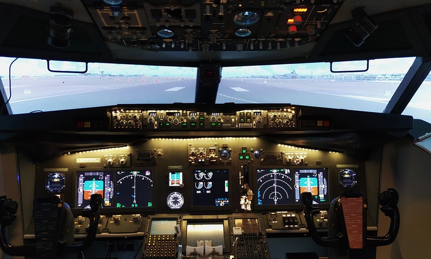 Image 10: 60 oder 120 Minuten Flugsimulator in der Boeing B737